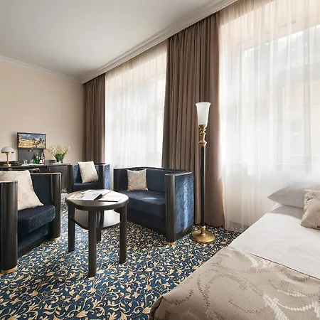 Esprit 4*